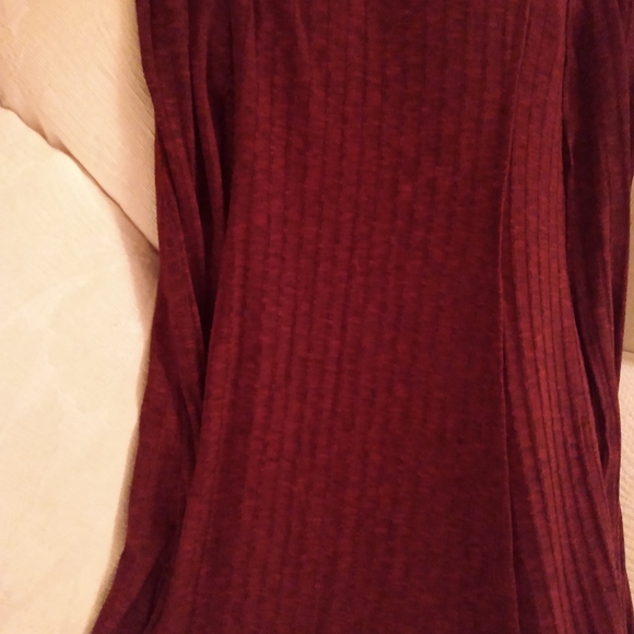 Serena Williams Red/Black Blend Full Cardigan - Picture 3 of 8